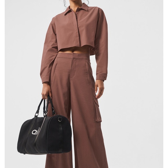 Alo Cropped Take Me Out Button Up cherry cola size Small - Picture 3 of 6